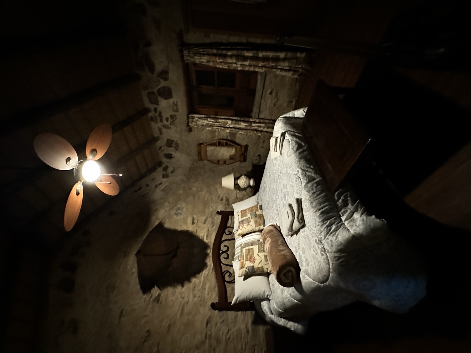 Cuarto 2 — Hotel Boutique Chacras de las Cañas, ambiente rústico auténtico